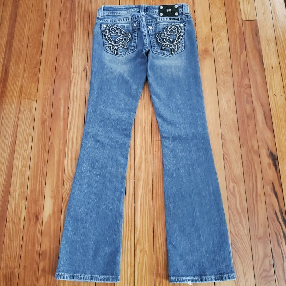 Miss Me Boot Cut Crystal Rose Back Pockets - Black Back Leather Patch Sz 28 - Picture 2 of 11